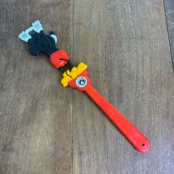 Vintage Walt Disney World Plastic Mickey Mouse Back Scratcher 15" - Picture 5 of 8